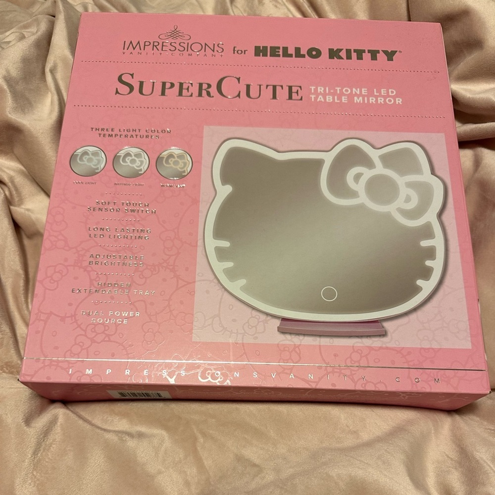 Impressions Vanity Hello Kitty Desk Mirror Soft Touch Sensor Switch Tri Tone LED - Picture 6 of 7